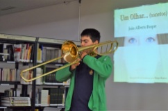 Diogo Bastos no trombone.