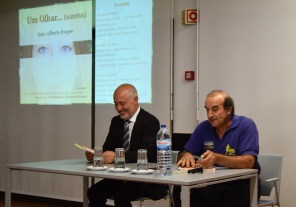 O prof. Hélder Ramos, também autor do prefácio, fez a apresentação do livro.